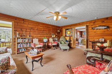 **MOTIVATED SELLERS** Welcome to this cozy 3-bedroom, 1-bathroom