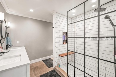 Charming 1940s ranch full of character, featuring spacious front - photo 20