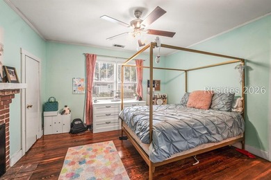 Charming 1940s ranch full of character, featuring spacious front - photo 22
