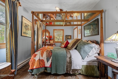 **MOTIVATED SELLERS** Welcome to this cozy 3-bedroom, 1-bathroom