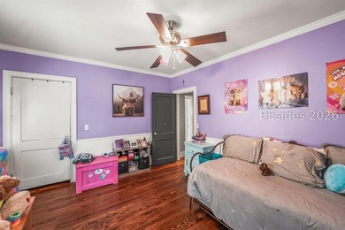 Charming 1940s ranch full of character, featuring spacious front - photo 27