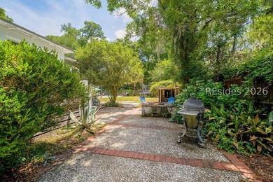 Charming 1940s ranch full of character, featuring spacious front - photo 29