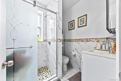 Brick fully detached 4-family with close to 4000 square feet - photo 33