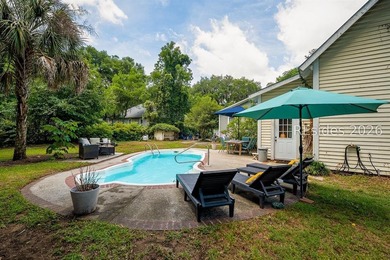 Charming 1940s ranch full of character, featuring spacious front - photo 34