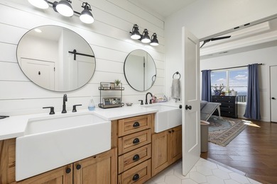 This home has the most stunning view that you can image. On a - photo 37