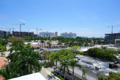 Luxury, light & bright fully updated 2-bedroom, 2-bathrooms - photo 38