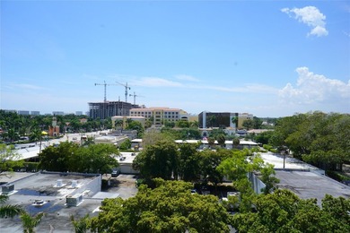 Luxury, light & bright fully updated 2-bedroom, 2-bathrooms - photo 39