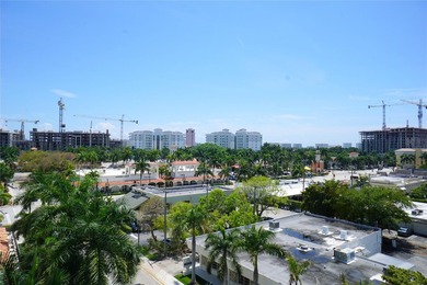 Luxury, light & bright fully updated 2-bedroom, 2-bathrooms - photo 40