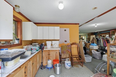 **MOTIVATED SELLERS** Welcome to this cozy 3-bedroom, 1-bathroom