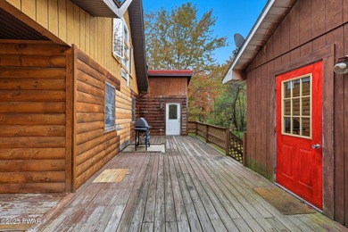 **MOTIVATED SELLERS** Welcome to this cozy 3-bedroom, 1-bathroom