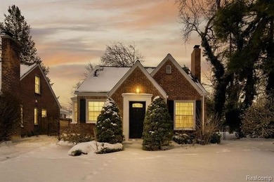 Lake Saint Clair Home For Sale in Grosse Pointe Woods Michigan