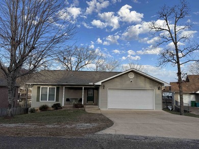 Lake Thunderbird Home For Sale in Cherokee Village Arkansas
