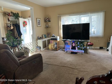 Looking for a detached home a stone's throws from the Verrazzano - photo 4