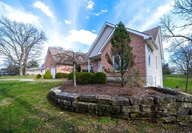 Enjoy peaceful outdoor surroundings all within minutes from - photo 5