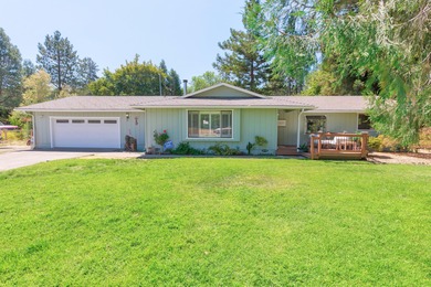 (private lake, pond, creek) Home For Sale in Grants Pass Oregon