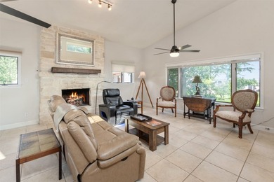 Welcome to your waterfront retreat on Cedar Creek Lake in the - photo 12