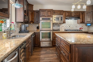 Welcome to your waterfront retreat on Cedar Creek Lake in the - photo 21