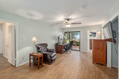 Welcome to your waterfront retreat on Cedar Creek Lake in the - photo 24