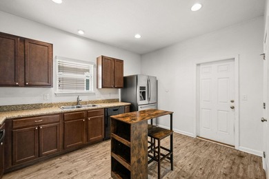Tucked within the vibrant Schooner Landing neighborhood at - photo 10