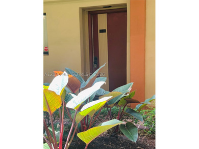 Highly sought-after Horizons West FIRST FLOOR 1 bedroom / 1.5 - photo 4