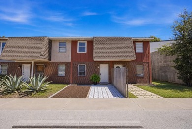 Townhouse price to sell...Located in Shalimar at 145 4th Avenue - photo 1