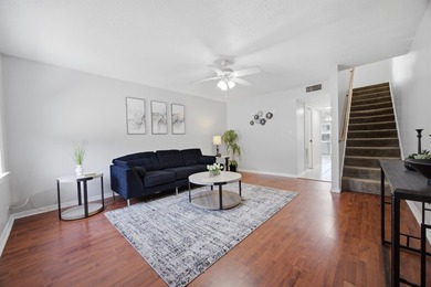 Townhouse price to sell...Located in Shalimar at 145 4th Avenue - photo 8
