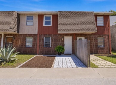 Townhouse price to sell...Located in Shalimar at 145 4th Avenue - photo 9