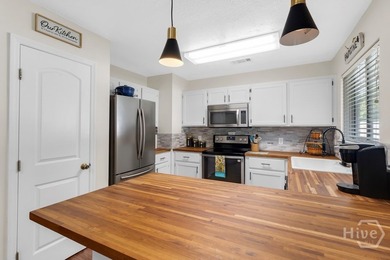 Filled with natural light and designed for comfortable living - photo 11