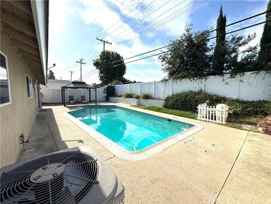 This charming 3br/2ba home offers a gorgeous open floor plan - photo 11