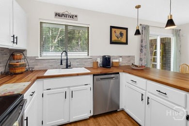 Filled with natural light and designed for comfortable living - photo 13