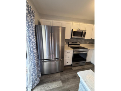 Welcome to this beautifully renovated, move-in ready 2-bedroom - photo 13