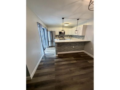 Welcome to this beautifully renovated, move-in ready 2-bedroom - photo 14