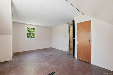 Welcome To This Spacious 4-Bedroom, 2-Bath Home In Merrick - photo 15