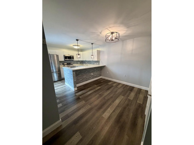 Welcome to this beautifully renovated, move-in ready 2-bedroom - photo 15