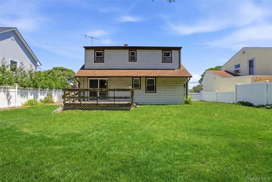 Welcome To This Spacious 4-Bedroom, 2-Bath Home In Merrick - photo 19