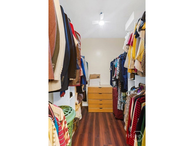 Filled with natural light and designed for comfortable living - photo 21