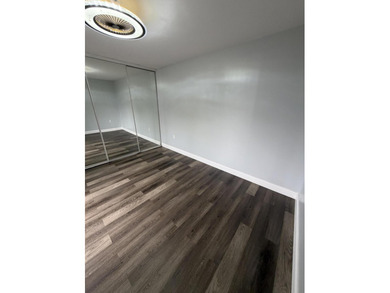 Welcome to this beautifully renovated, move-in ready 2-bedroom - photo 21