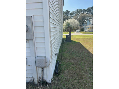 ** Estate Sale Strictly AS-IS ** Lots of Potential on High Large - photo 3