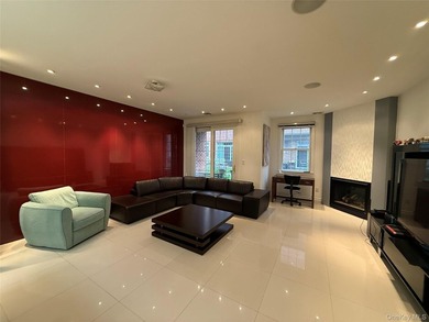 Welcome to 40 Portico Place, a beautifully maintained and - photo 3