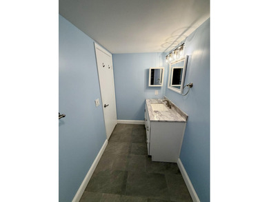 Welcome to this beautifully renovated, move-in ready 2-bedroom - photo 23