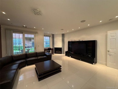 Welcome to 40 Portico Place, a beautifully maintained and - photo 6