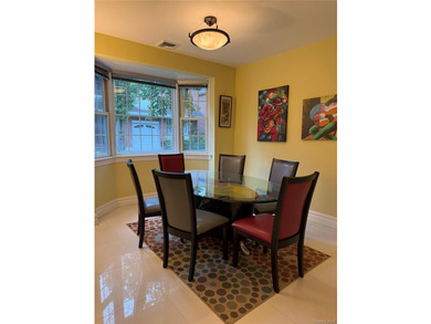 Welcome to 40 Portico Place, a beautifully maintained and - photo 7
