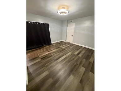 Welcome to this beautifully renovated, move-in ready 2-bedroom - photo 28