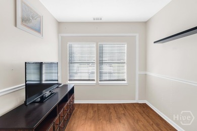 Filled with natural light and designed for comfortable living - photo 29