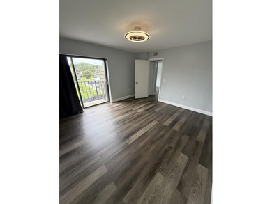 Welcome to this beautifully renovated, move-in ready 2-bedroom - photo 30