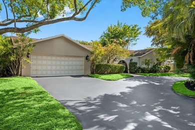 Priced to Sell! This is your Opportunity in Jacaranda Country - photo 1