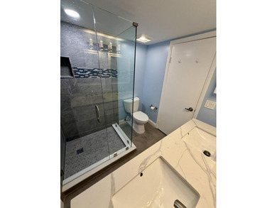 Welcome to this beautifully renovated, move-in ready 2-bedroom - photo 31