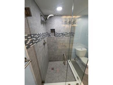 Welcome to this beautifully renovated, move-in ready 2-bedroom - photo 32