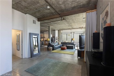 The iconic Temple Lofts complex delivers the original - photo 34