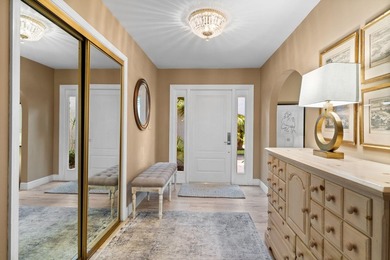 Priced to Sell! This is your Opportunity in Jacaranda Country - photo 4